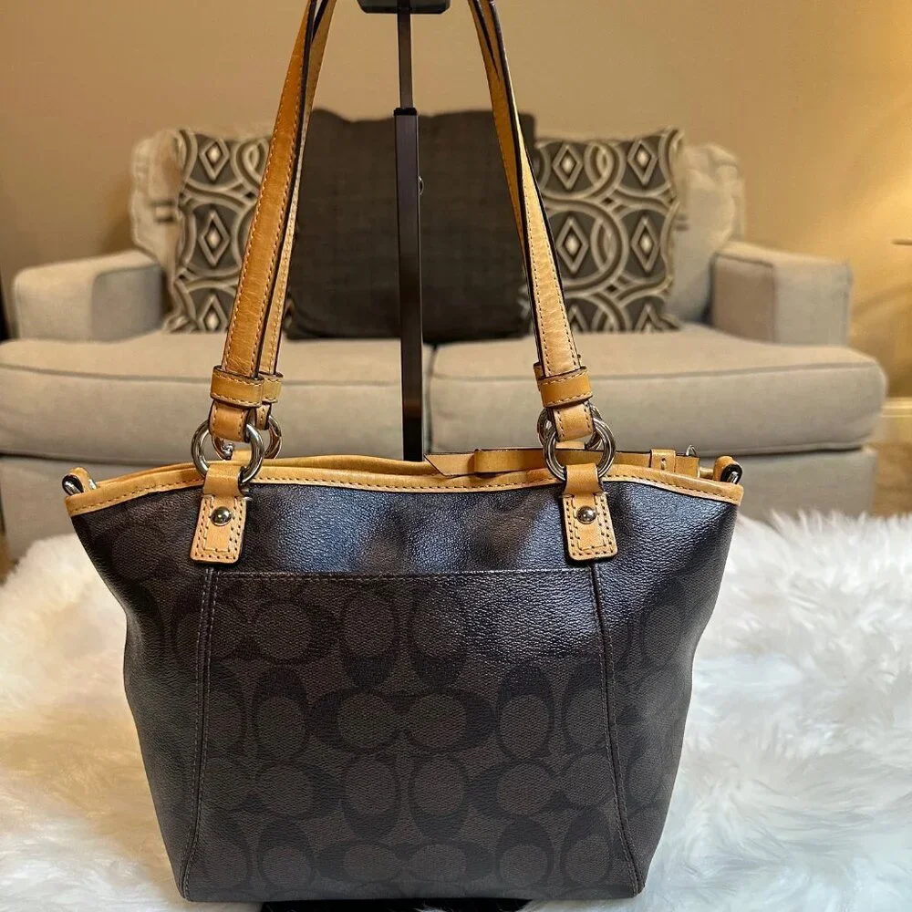 ❌SOLD❌Coach Signature Coated Canvas/Leather Tote Bag - Picture 6 of 11